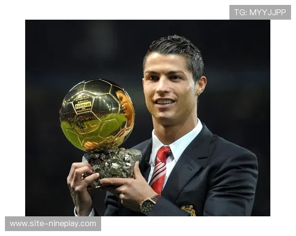 足球球星因体重增加而引发热议 网友惊叹他变胖的瞬间竟如此明显